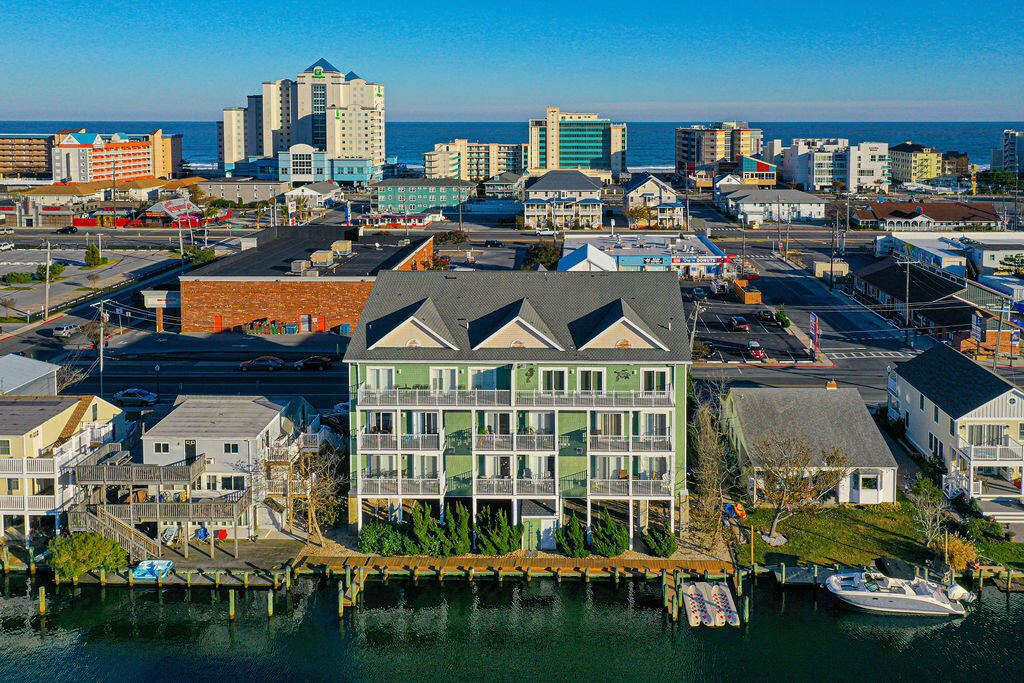 Resort Anchors Aweigh